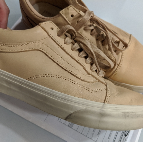 Vans - Picture 3 of 5